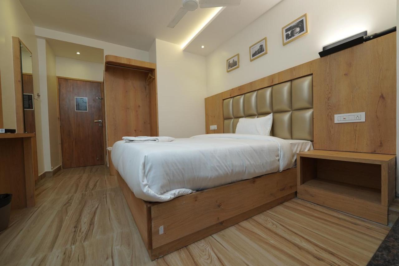 Southern Residency Kochi Zewnętrze zdjęcie